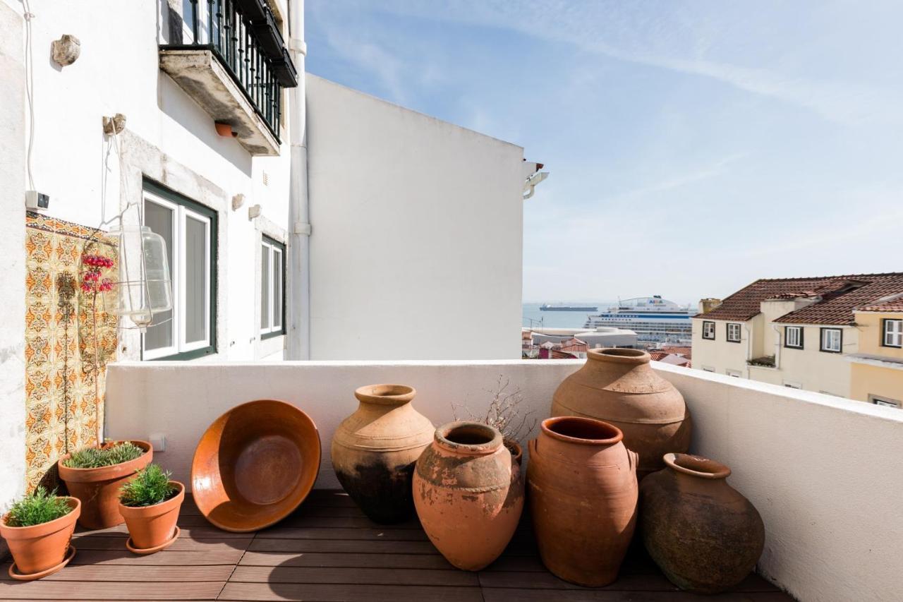Alfama Terrace: Historic Charm With River Views * Lisboa