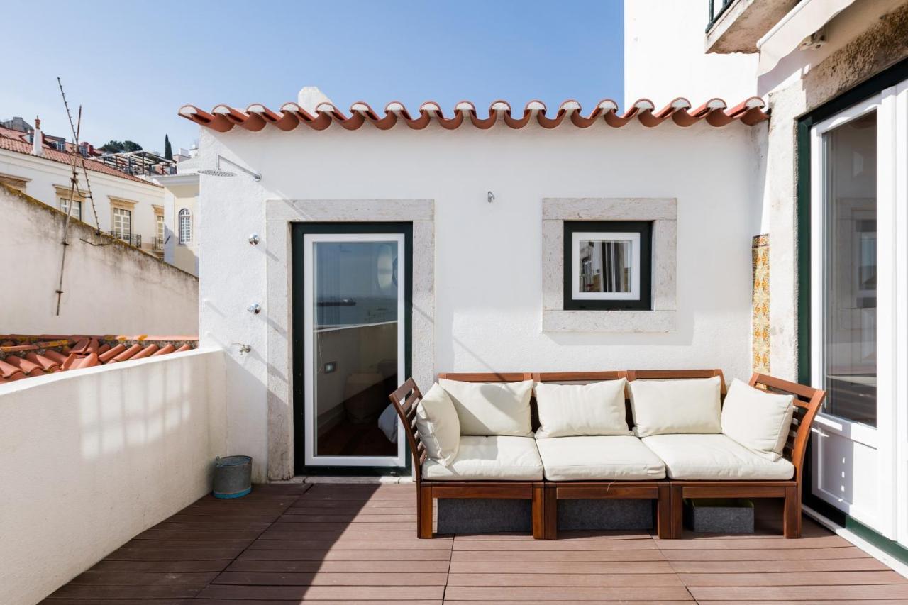 Apartamento Alfama Terrace River And Historic View Spacious And Charming Ground Floor 18th Century Building *