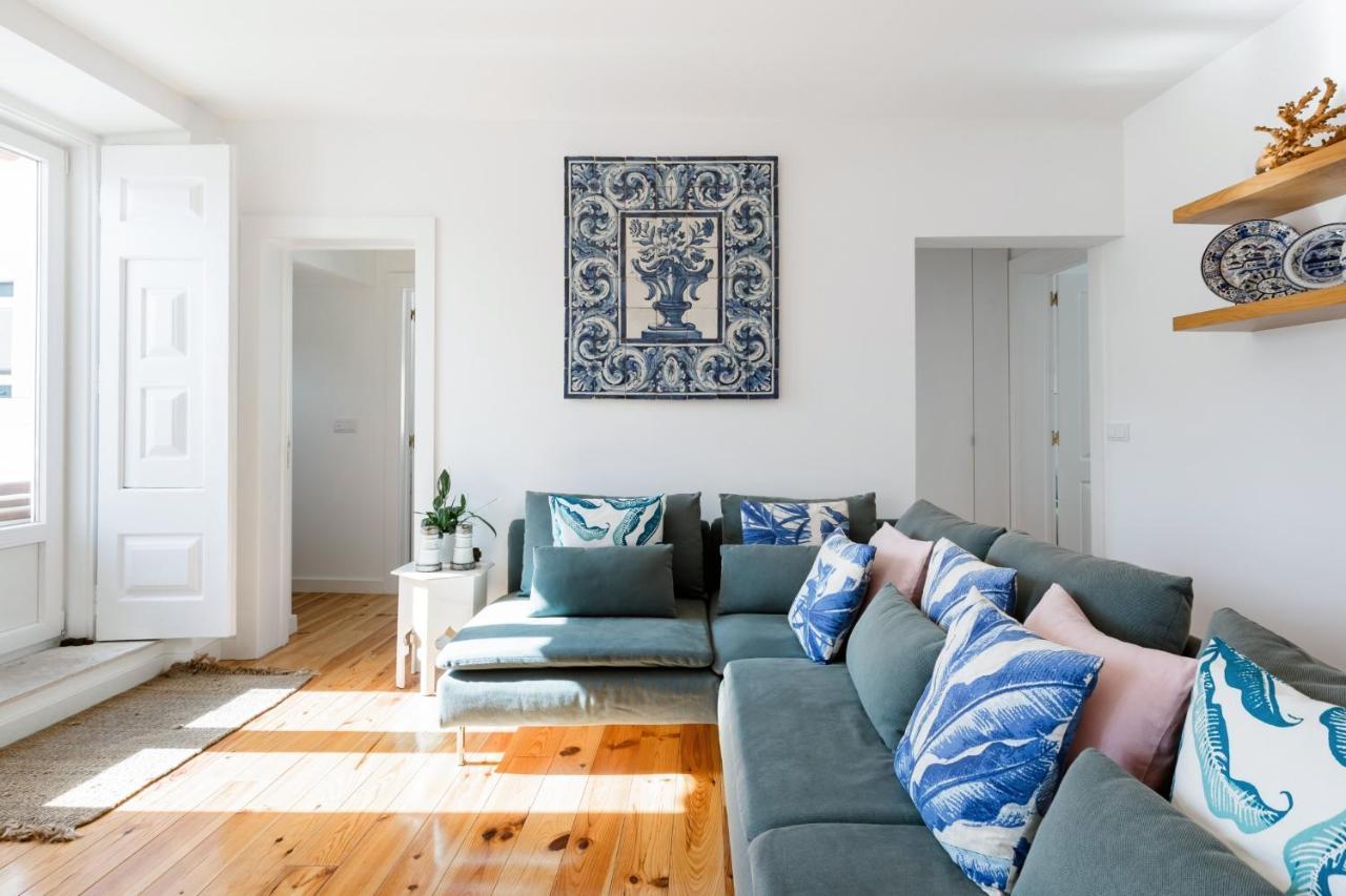 Alfama Terrace: Historic Charm With River Views Lisboa