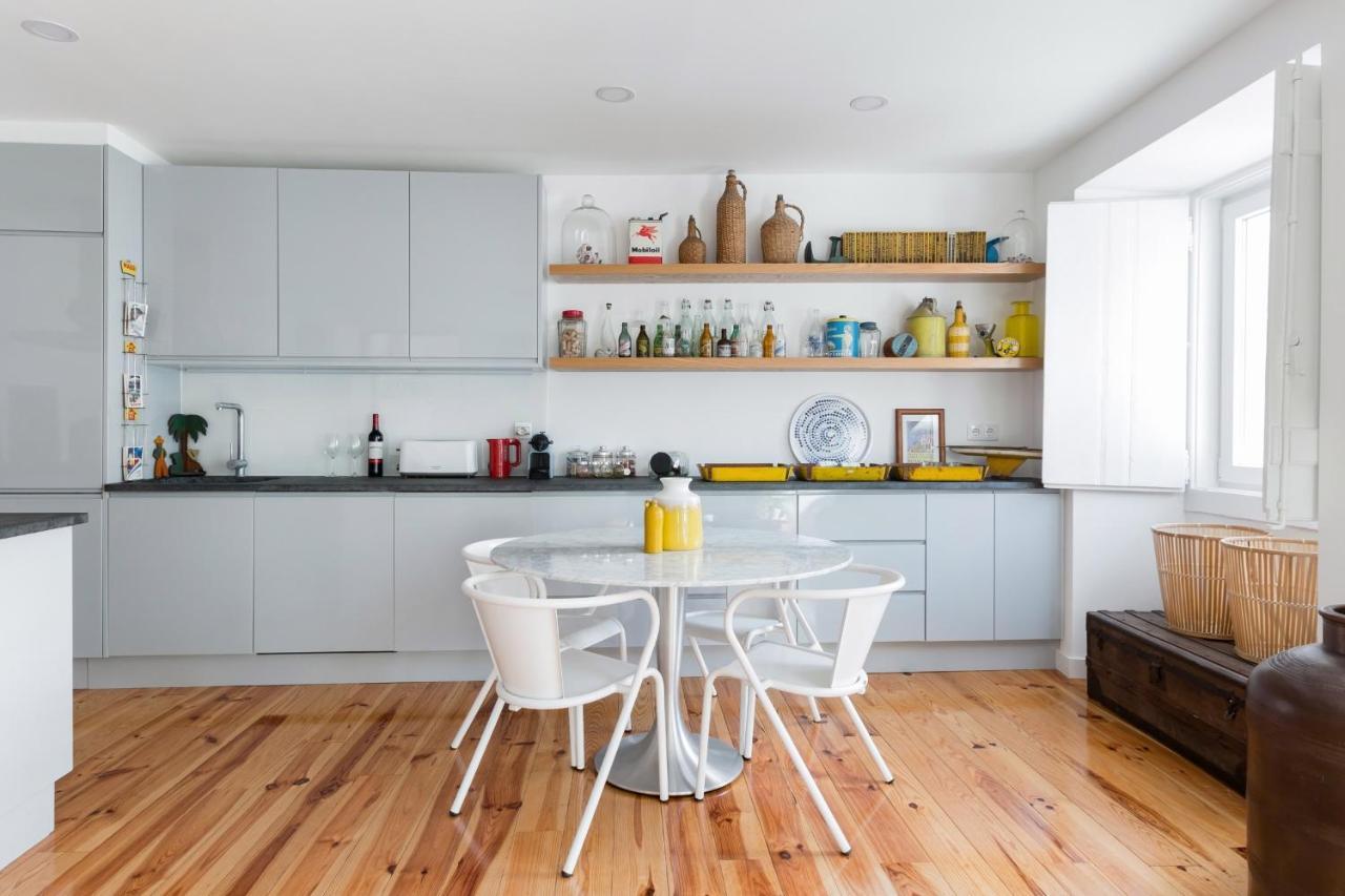 Apartamento Alfama Terrace River And Historic View Spacious And Charming Ground Floor 18th Century Building Lisboa